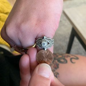 1.5 Ct total weight diamond  14kt white gold